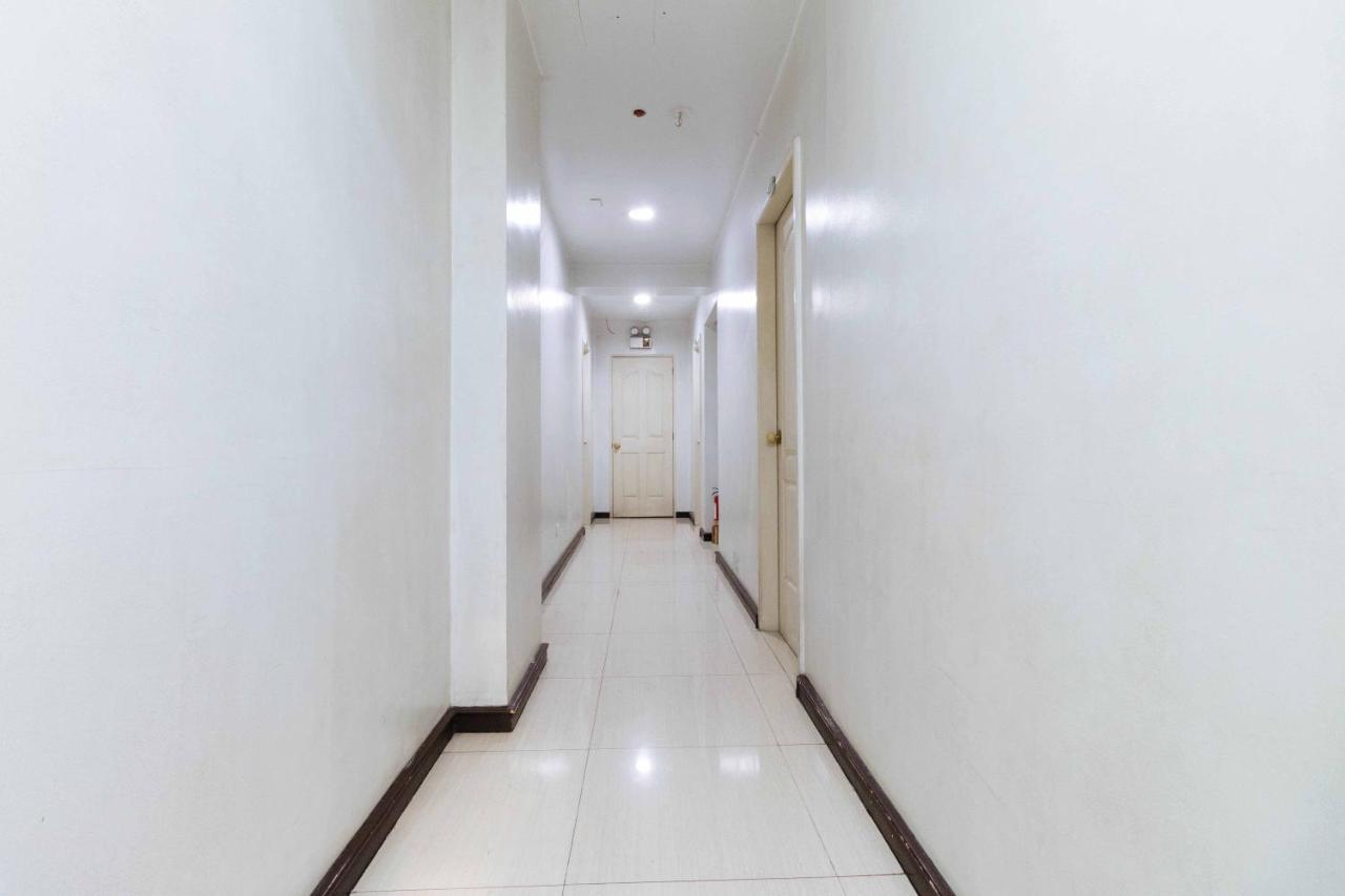 Reddoorz Plus @ Tayuman Manila Exterior foto